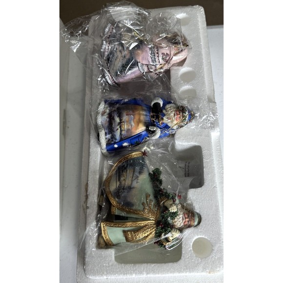 Thomas Kinkade Old World Santa Ornament Set #2 - Picture 15 of 15